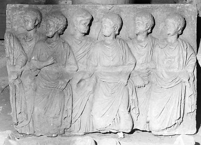 Apostoli (coperchio di sarcofago) - ambito italiano (secc. XIX/ XX)