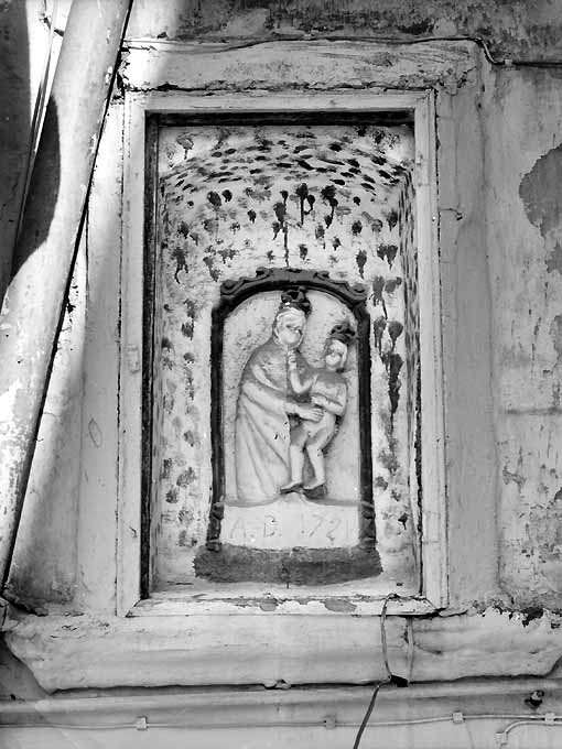 Madonna con Bambino (rilievo) - ambito barese (sec. XVIII)