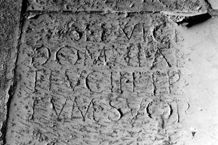 lapide - ambito pugliese (sec. XVIII)