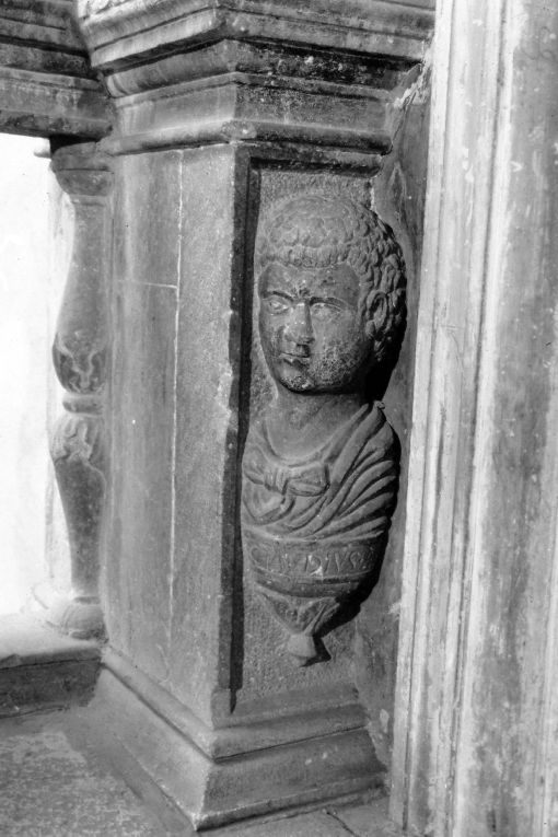 Busto dell'imperatore Claudio (rilievo) - ambito napoletano (secc. XVI/ XVII)
