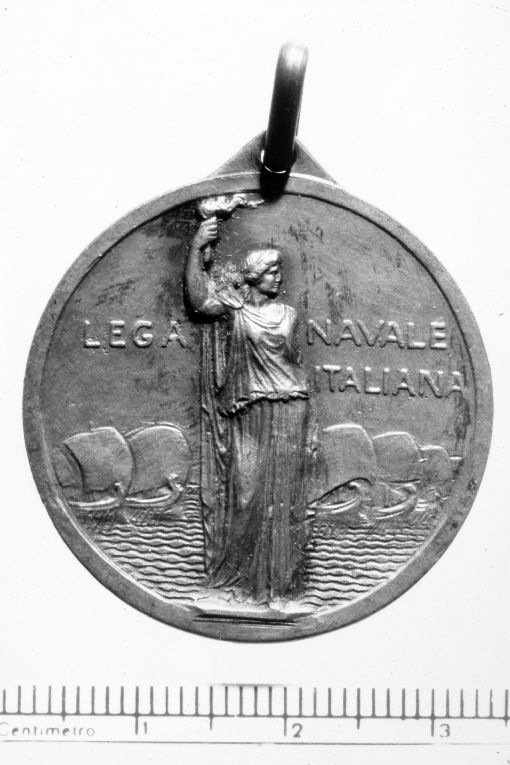 Statua della Libertà, navi (recto)/ Fasci littori (verso) (medaglia) di Teroni S.V (sec. XX)
