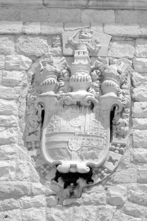 Arme di Filippo IV (rilievo) - ambito pugliese (sec. XVII)