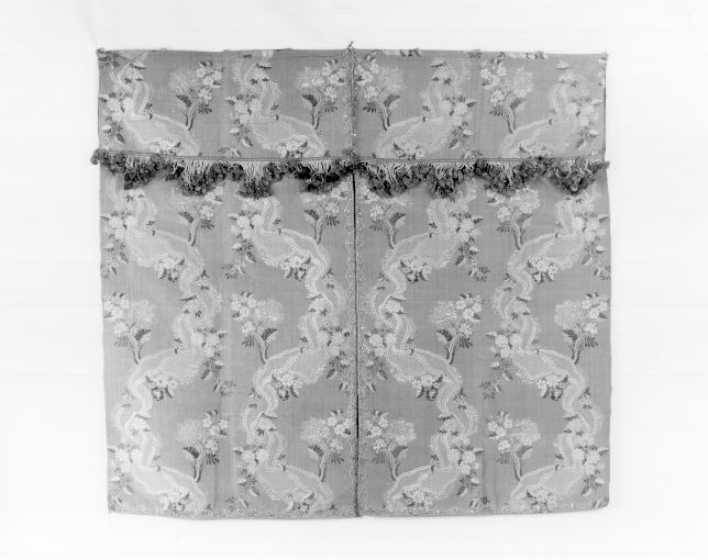 conopeo di tabernacolo - manifattura francese (?), manifattura italiana (?) (sec. XVIII)