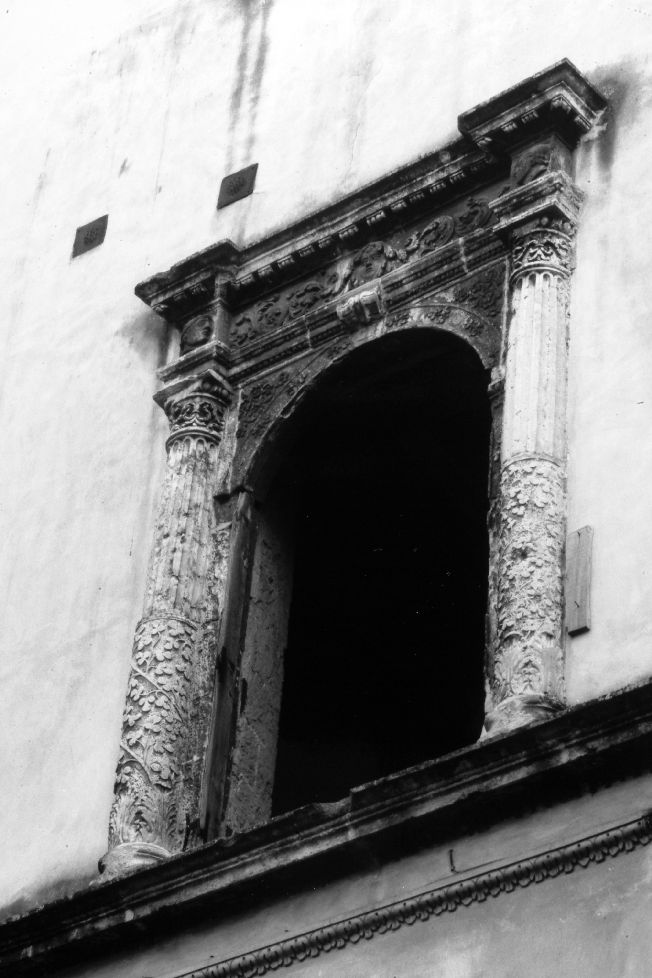 mostra di finestra - ambito pugliese (sec. XVI)