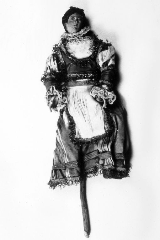 Donna con cuffia in terracotta dipinta (statuetta di presepio) - ambito napoletano (secc. XVIII/ XX)