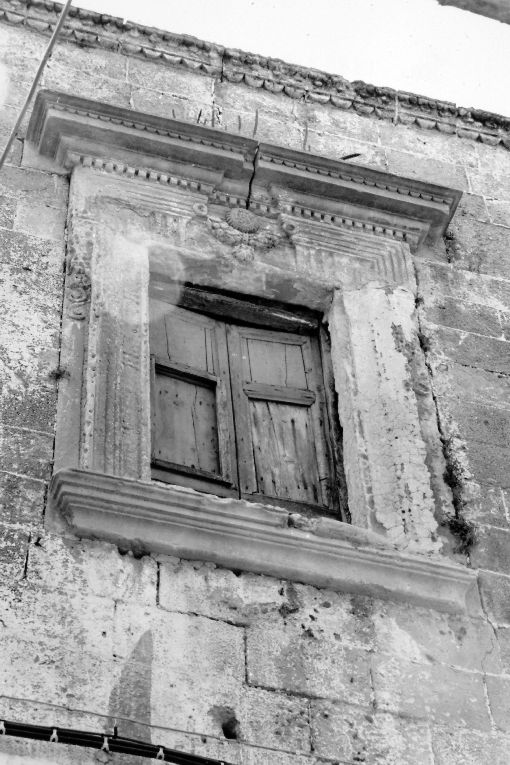 mostra di finestra - ambito salentino (sec. XVI)