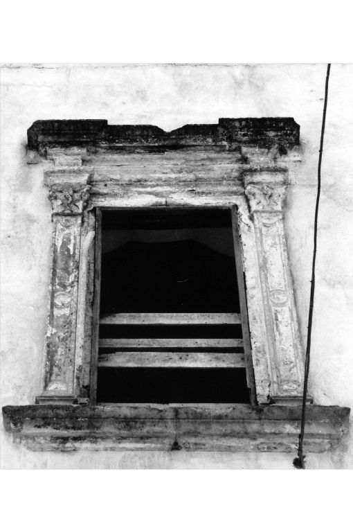 mostra di finestra - ambito salentino (sec. XVI)