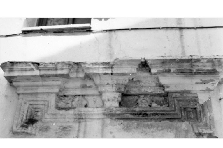 architrave - ambito salentino (sec. XVII)