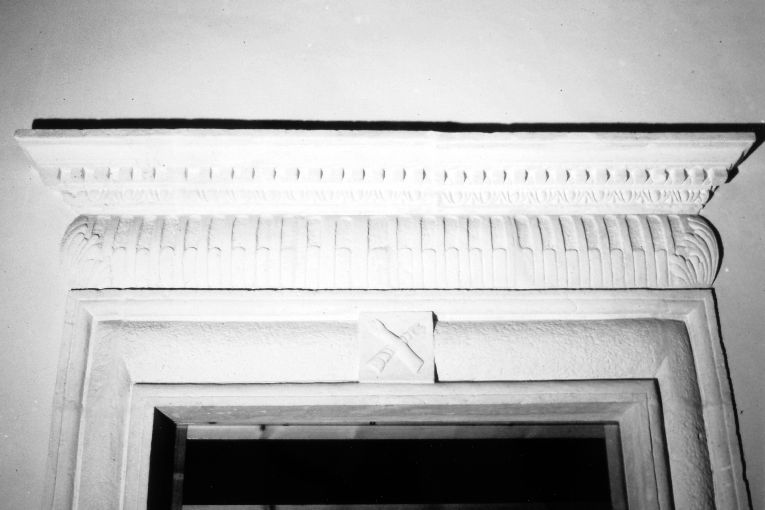 portale - ambito pugliese (sec. XVI)