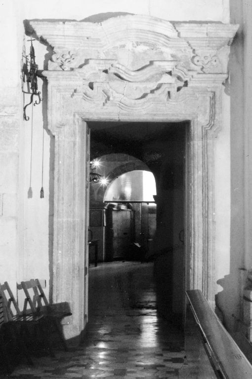 portale, coppia - ambito pugliese (sec. XVI)