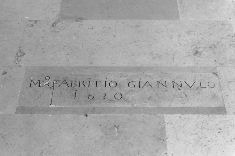 lapide - ambito pugliese (sec. XVII)