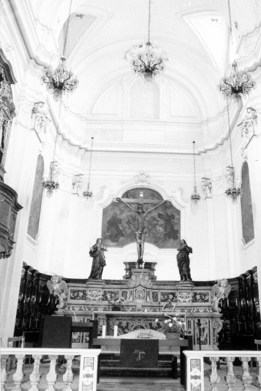 altare maggiore di Lamberti Nicola (sec. XVIII)