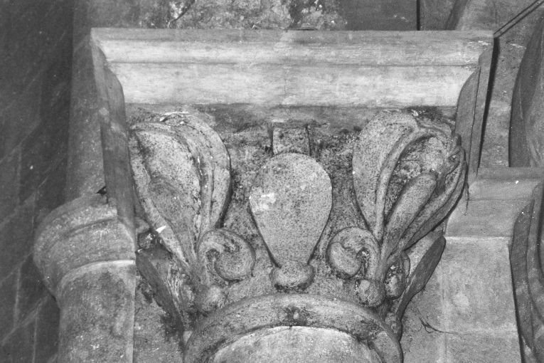 semicapitello - ambito pugliese (secondo quarto sec. XX)