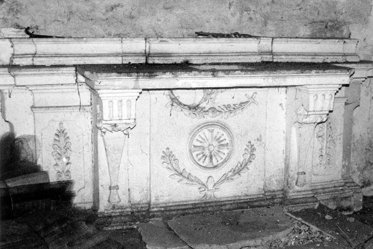 altare - ambito pugliese (ultimo quarto sec. XVIII)
