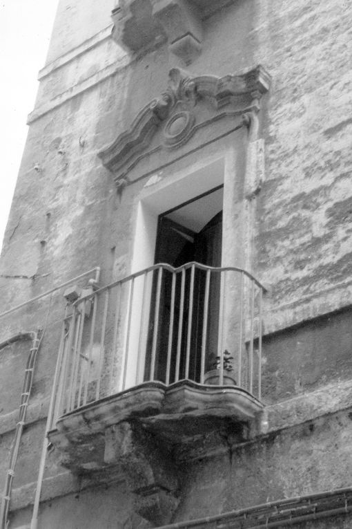 mostra di finestra, coppia - ambito pugliese (sec. XVIII)