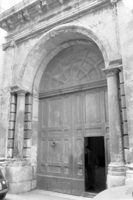 portale - ambito pugliese (sec. XVIII)