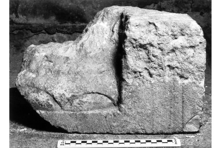 rilievo, frammento - ambito pugliese (sec. XII)