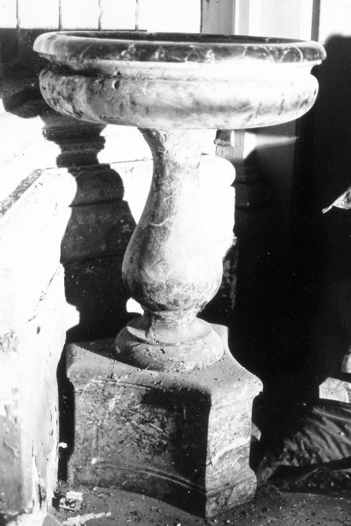 acquasantiera di Ditta Peluso (secc. XIX/ XX)