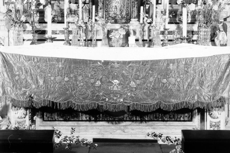 tovaglia d'altare - manifattura salentina (prima metà sec. XX)