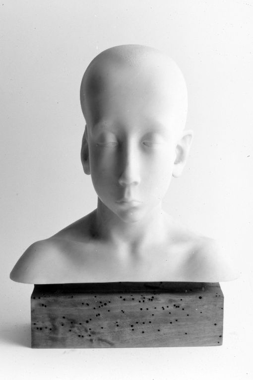 Ritratto di M. Negri (scultura) di Barbieri Francesco (sec. XX)