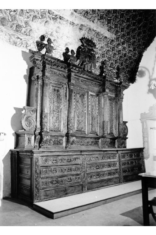 armadio da sacrestia di Giuseppe da Soleto (sec. XVII)