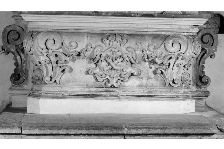 paliotto - ambito pugliese (prima metà sec. XVIII)