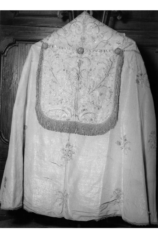 piviale - manifattura salentina (sec. XX)