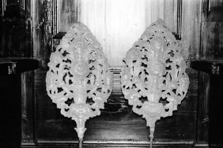 composizione floreale d'altare, coppia - manifattura napoletana (seconda metà sec. XVIII)