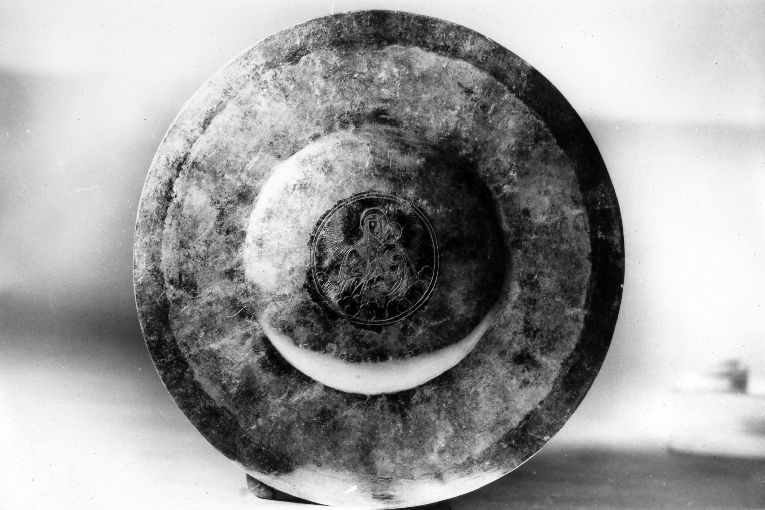 patena - ambito Italia meridionale (secc. XVII/ XVIII)