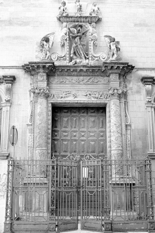 portale di Penna Cesare (attribuito), Zimbalo Francesco Antonio (attribuito) (prima metà sec. XVII)