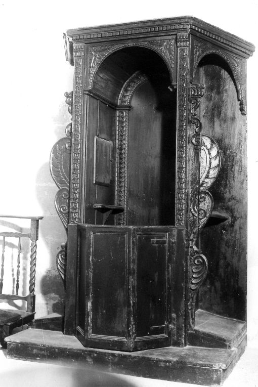 confessionale - ambito salentino (secc. XVI/ XVII)