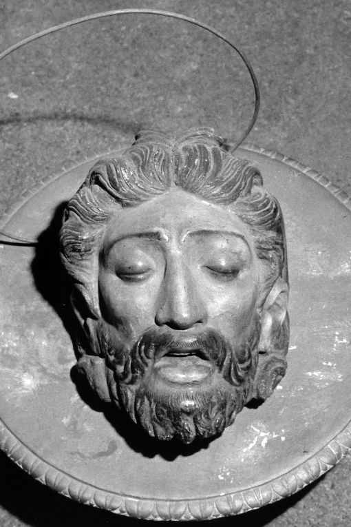 testa di San Giovanni Battista sul piatto (scultura) - ambito Italia meridionale (fine sec. XVII)