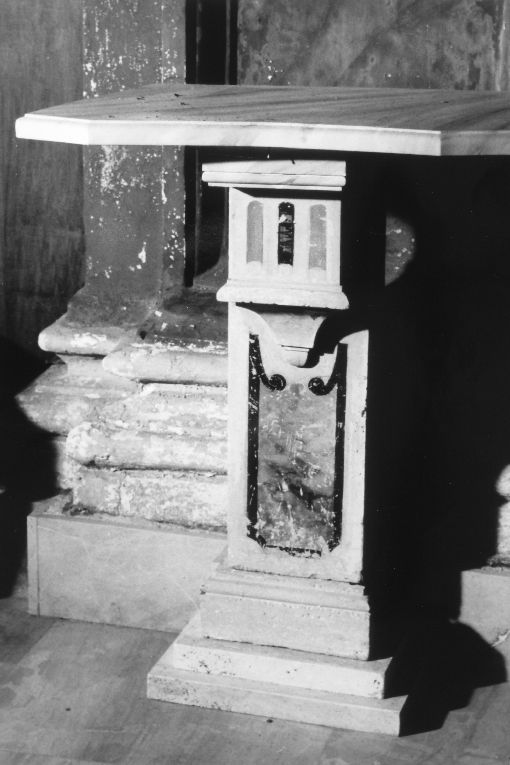 pilastrino, coppia - ambito salentino (prima metà sec. XX)