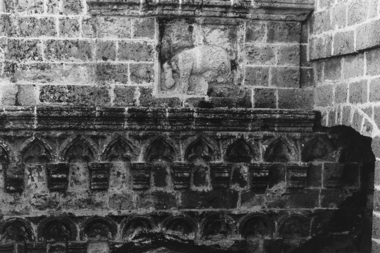 decorazione plastica, serie di Tarantino Giovanni Maria (bottega), Riccio di Nardò (bottega) (seconda metà sec. XVI)