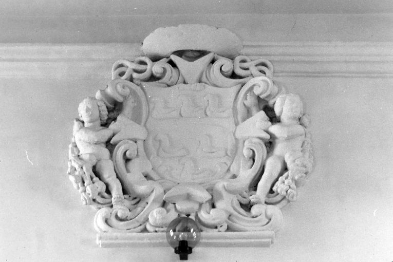 Arme Sanfelice (rilievo) di Sanfelice Ferdinando (sec. XVIII)