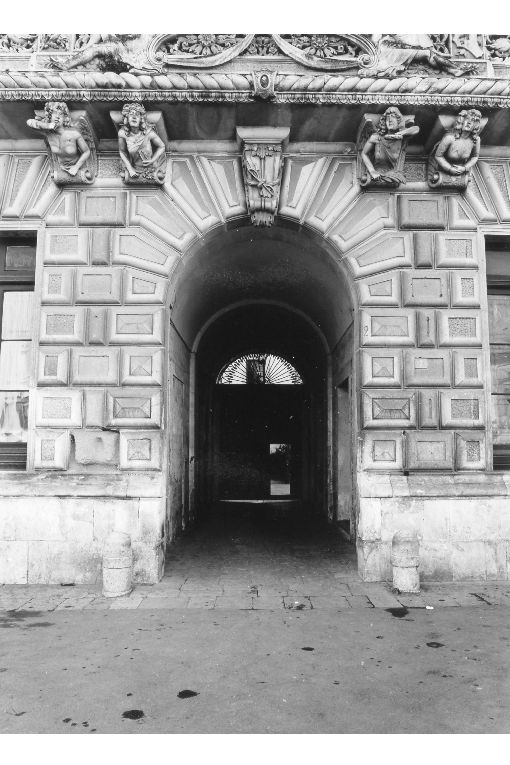 portale, elemento d'insieme - ambito salentino (seconda metà sec. XVIII)