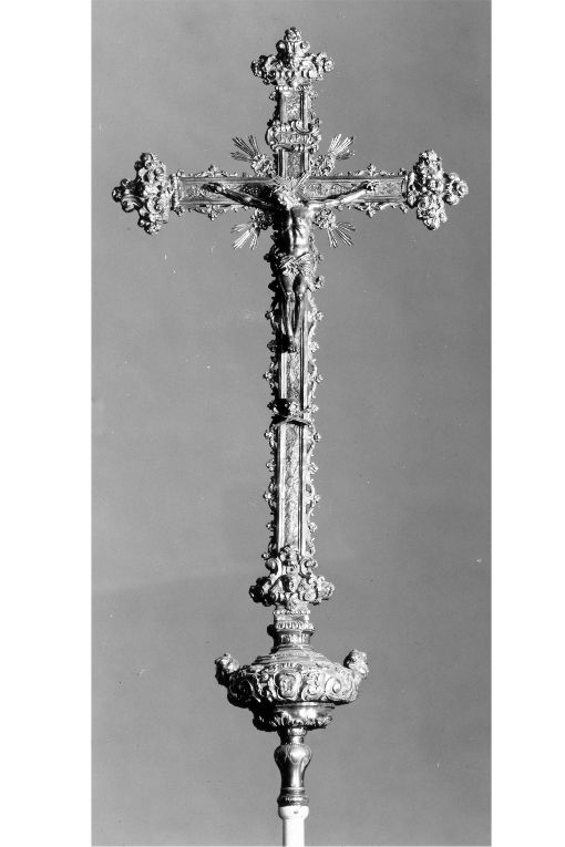 Cristo Crocifisso/ Madonna Assunta (croce processionale) di Argentiere N.F.G (sec. XVIII)