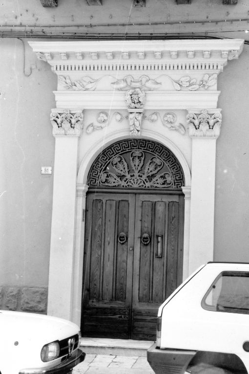 portale - produzione pugliese (secc. XIX/ XX)