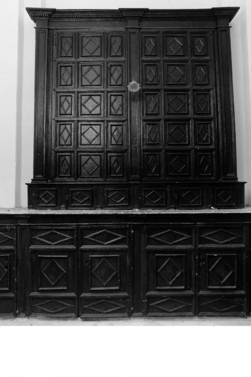 armadio - a muro - ambito salentino (sec. XVIII)