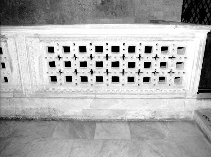 transenna - ambito pugliese (secc. XI/ XII)