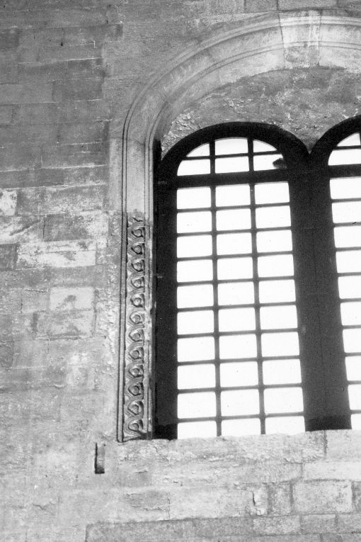 mostra di finestra, frammento - ambito pugliese (prima metà sec. XIII)