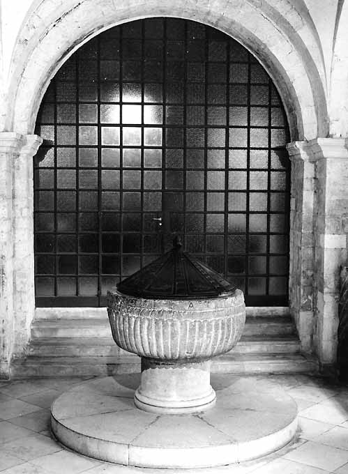 fonte battesimale - ambito pugliese (sec. XI)