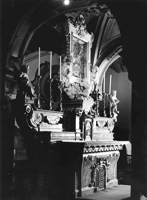 altare di Vaccaro Domenico Antonio, Tucci Carlo (metà sec. XVIII)