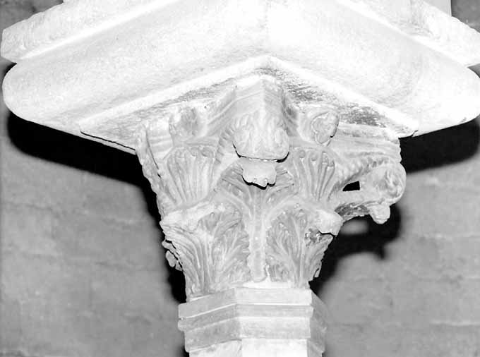 capitello - ambito pugliese (seconda metà sec. XIII)