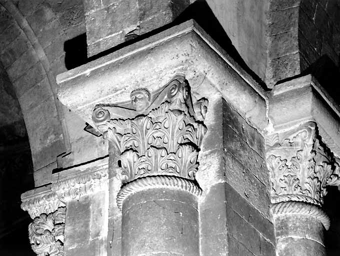 semicapitello - ambito pugliese (primo quarto sec. XII)