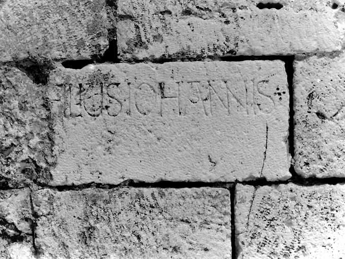 lapide - ambito pugliese (secc. XI/ XII)