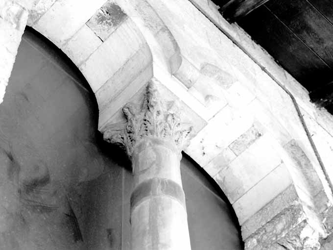 capitello - ambito pugliese (primo quarto sec. XII)