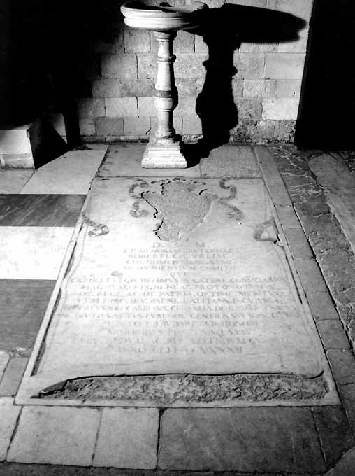 lapide tombale - ambito pugliese (sec. XVIII)