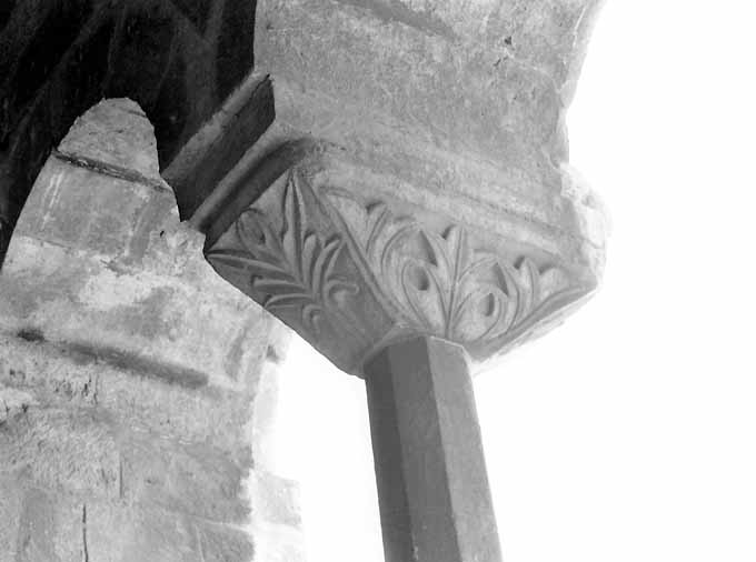 capitello - a gruccia - ambito pugliese (sec. XII)