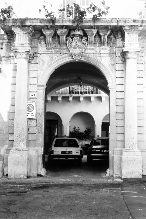 portale - ambito salentino (primo quarto sec. XIX)